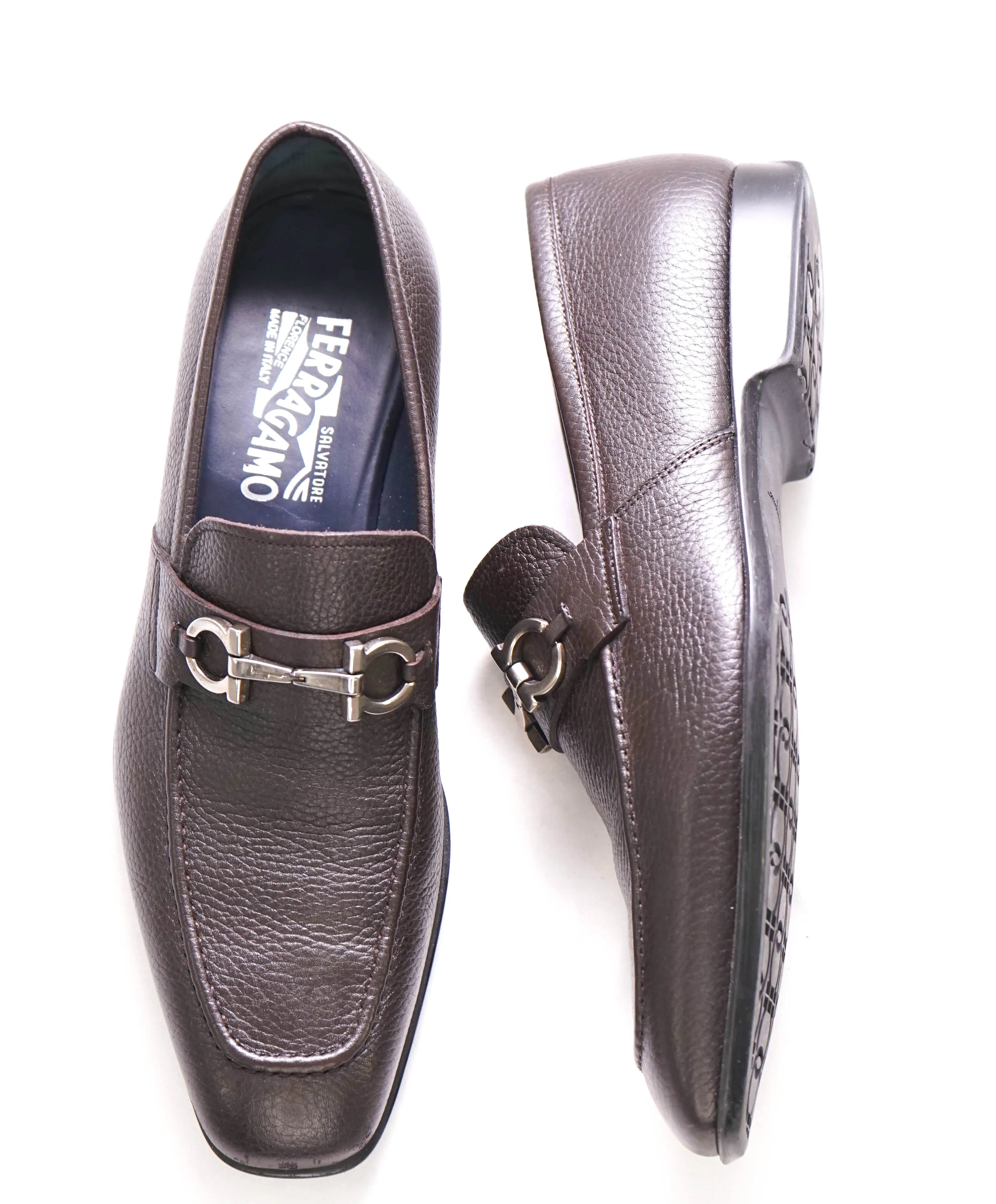 $750 SALVATORE FERRAGAMO - Brown Gancini Bit Loafer - 9 D US