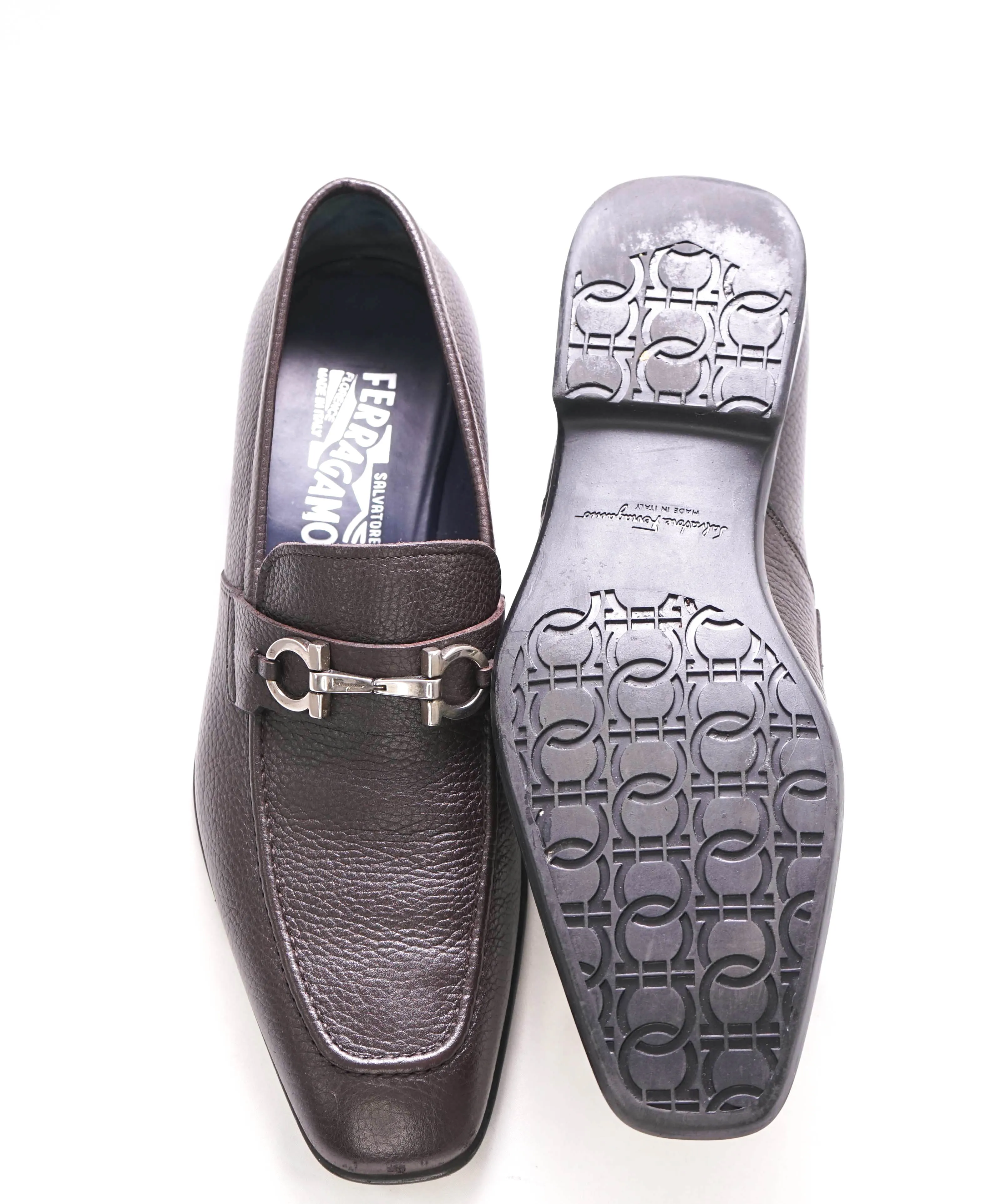 $750 SALVATORE FERRAGAMO - Brown Gancini Bit Loafer - 9 D US