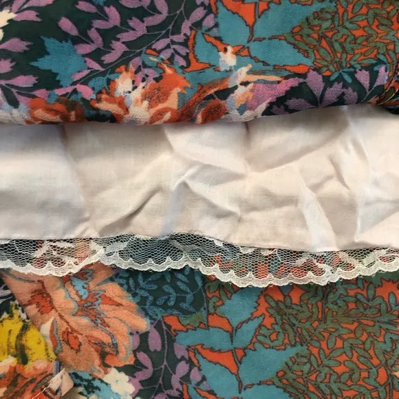 Anthropologie Akemi Kin Valencia Sheer Multicolor Floral Ruched Sleeves Dress MP