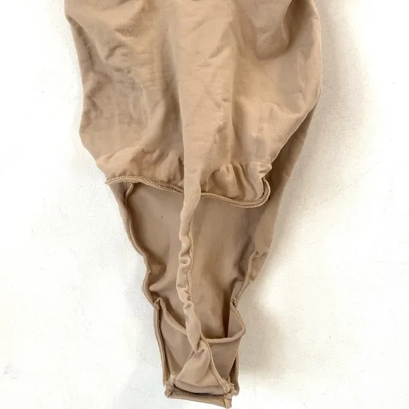 (B10) NEW SKIMS Shapewear seamless sculpt brief Bodysuit, Size Small, NWOT