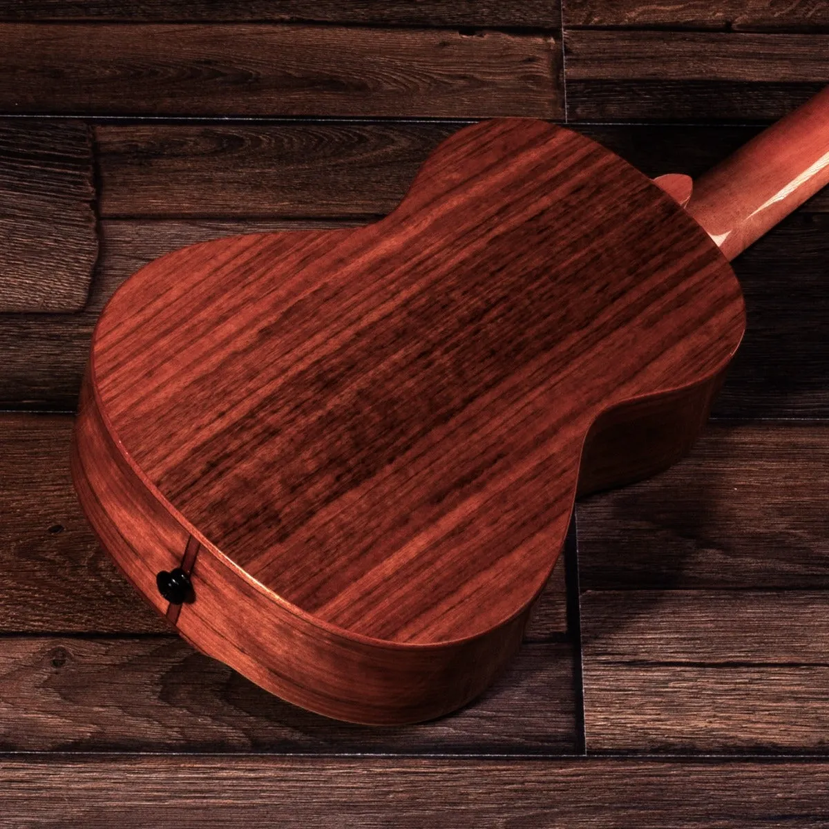 Barnes & Mullins London Tenor Ukulele - Walnut