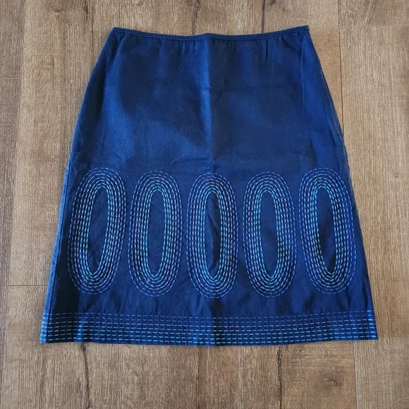 Boden women's navy embroidered A-line cotton skirt size 6R boho capsule office