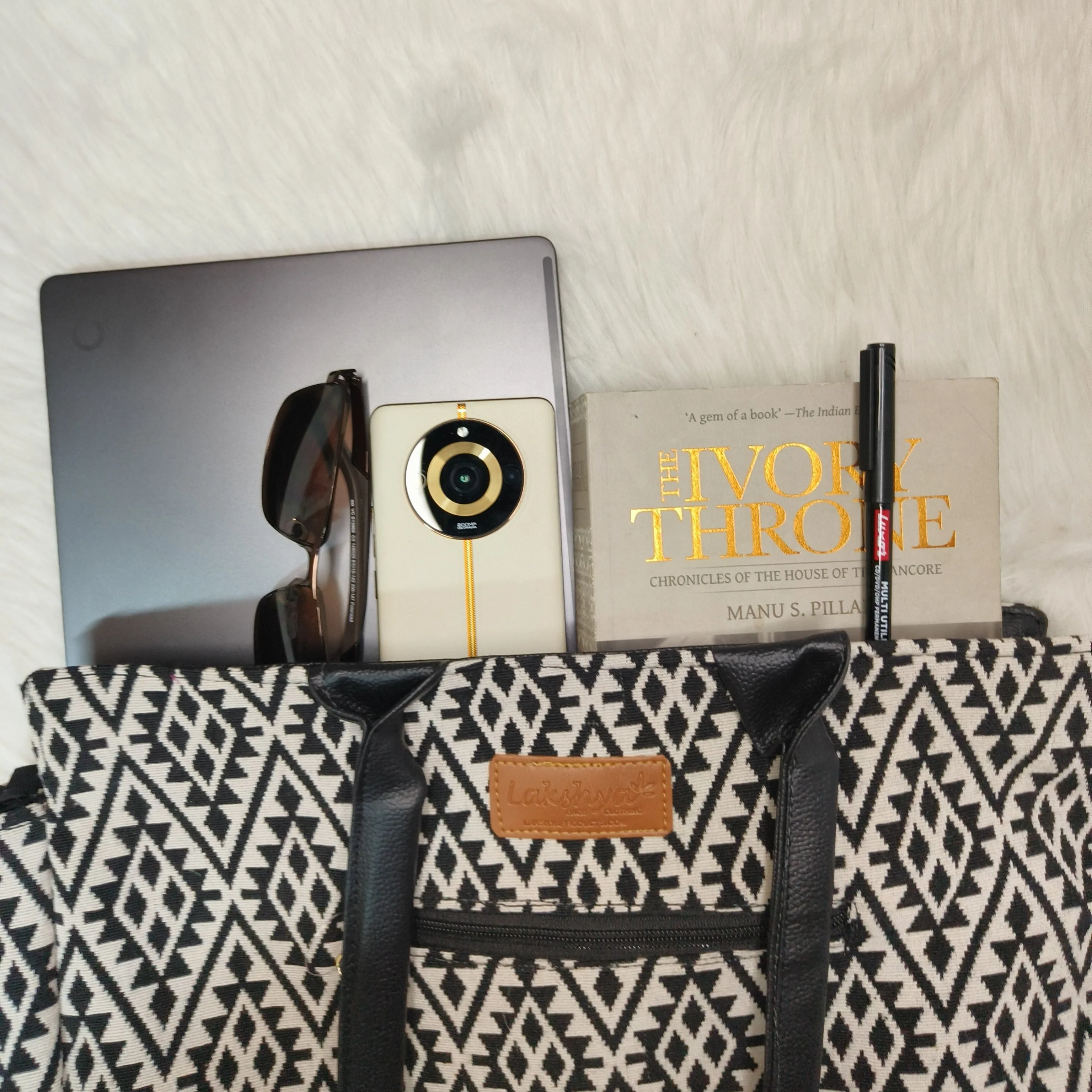 Chic Laptop Totes Sandal Colour With Southwestern Design.