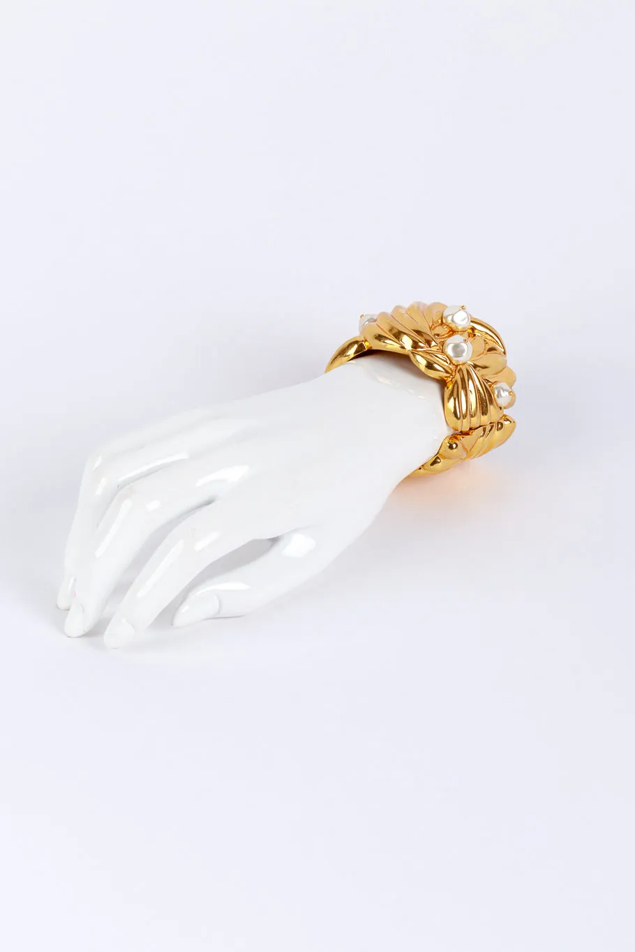 Chrysanthemum Pearl Bracelet