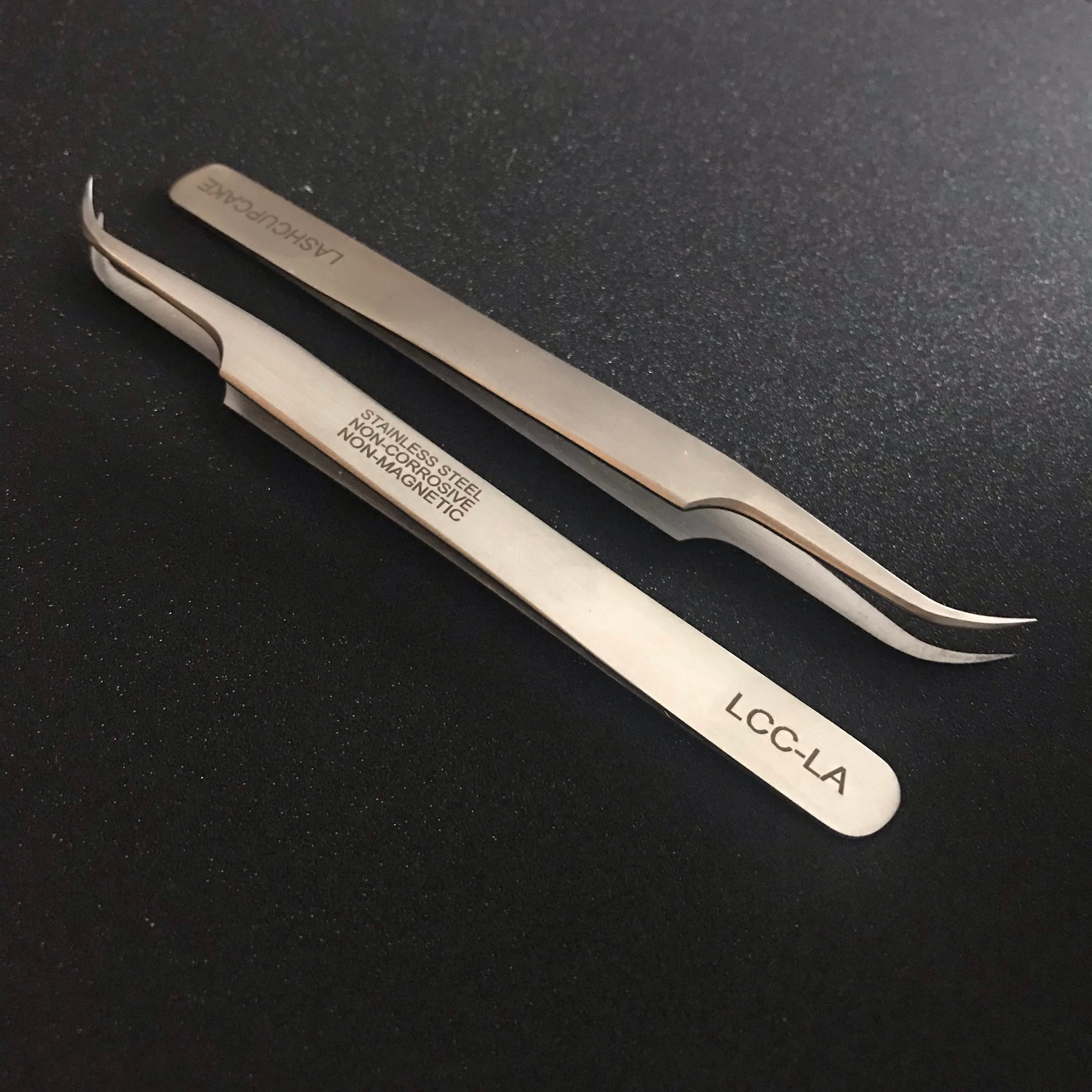 Curved Tweezers: LA