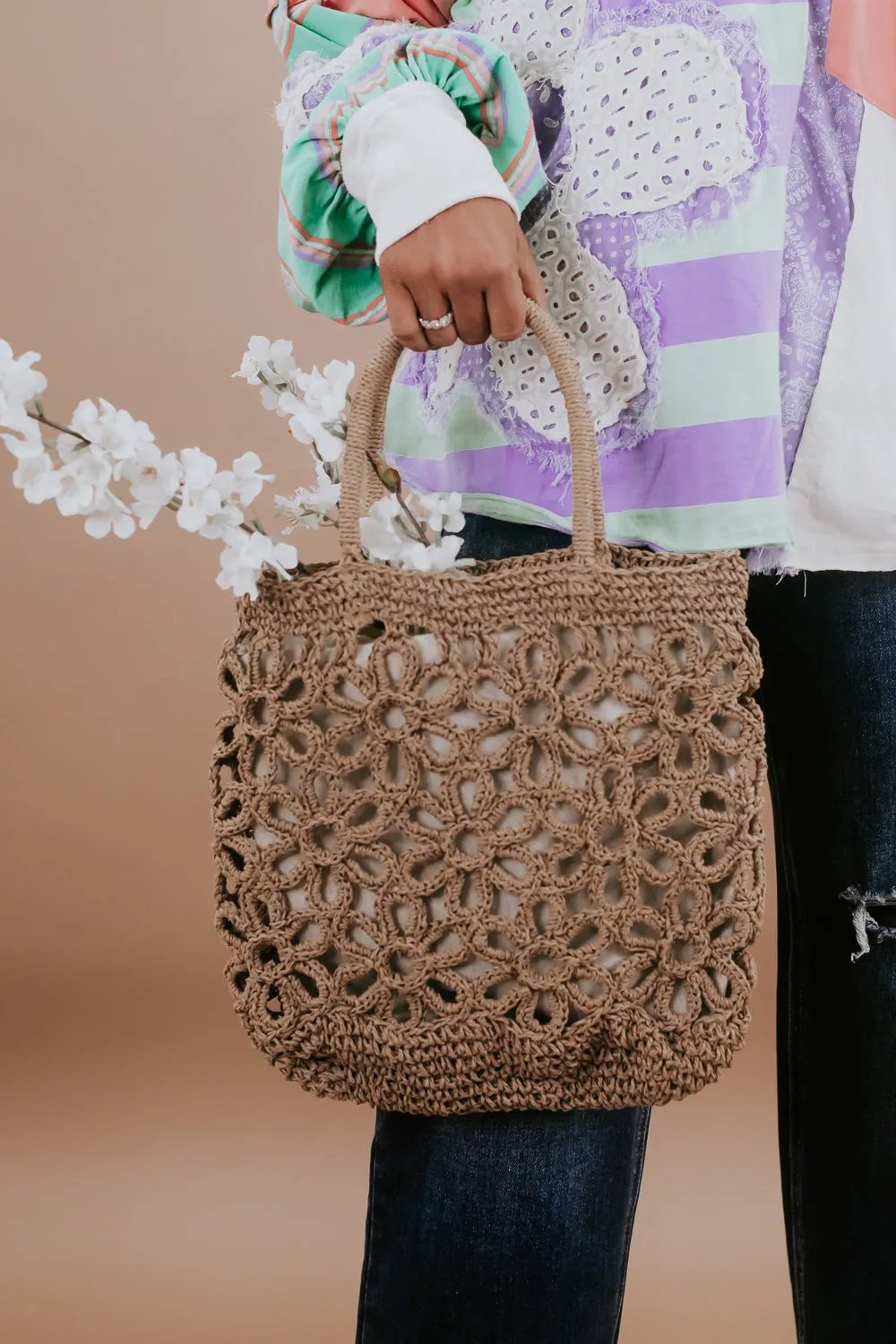 Floral Straw Vacation Bag, Brown