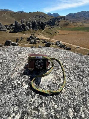 Gecko camera strap