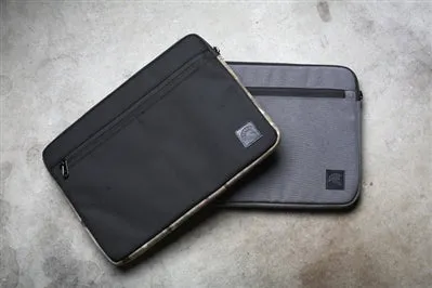 GRIFFON INDUSTRIES Cube - 13"/14" Laptop Case