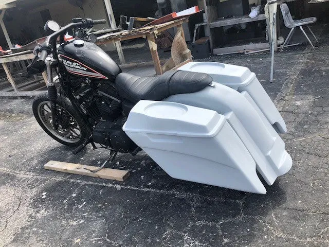 Harley Davidson Sportster 883 / Dyna / Sportster 5" Dual Cut Out Saddlebags Kit   6 x 9 Speaker Lids