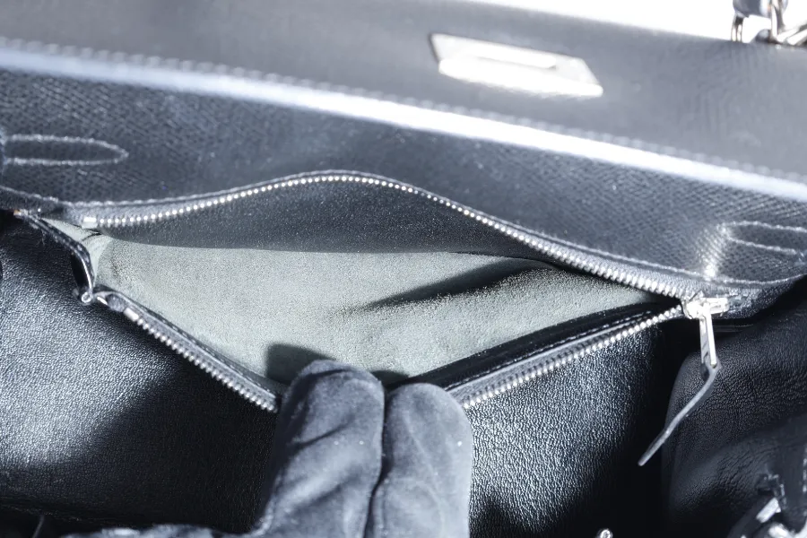 HERMES KELLY 25 RETOURNE BLACK EPSOM SILVER HARDWARE STAMP H (2004) WITH LOCK, KEYS, STRAPS AND DUST COVER