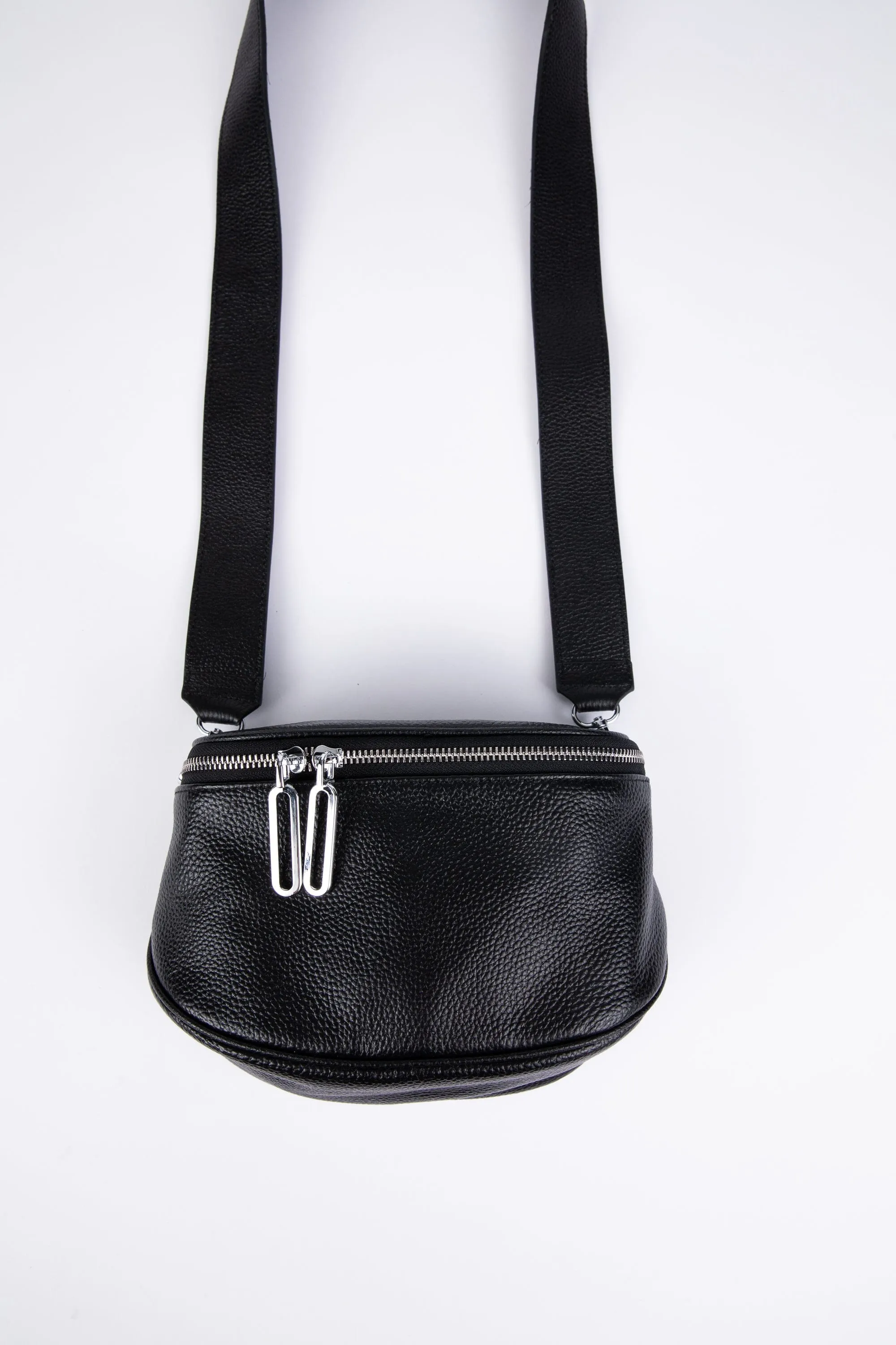 HOLIDAY Kensington Pouch Bag - Black