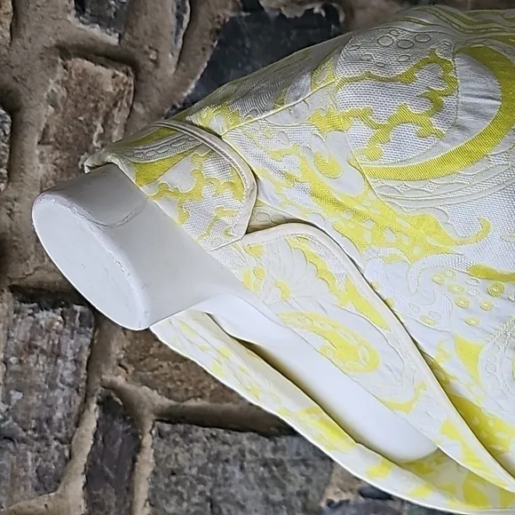 J. Crew Brocade Yellow White Paisley Open Front Blazer Jacket Size 2