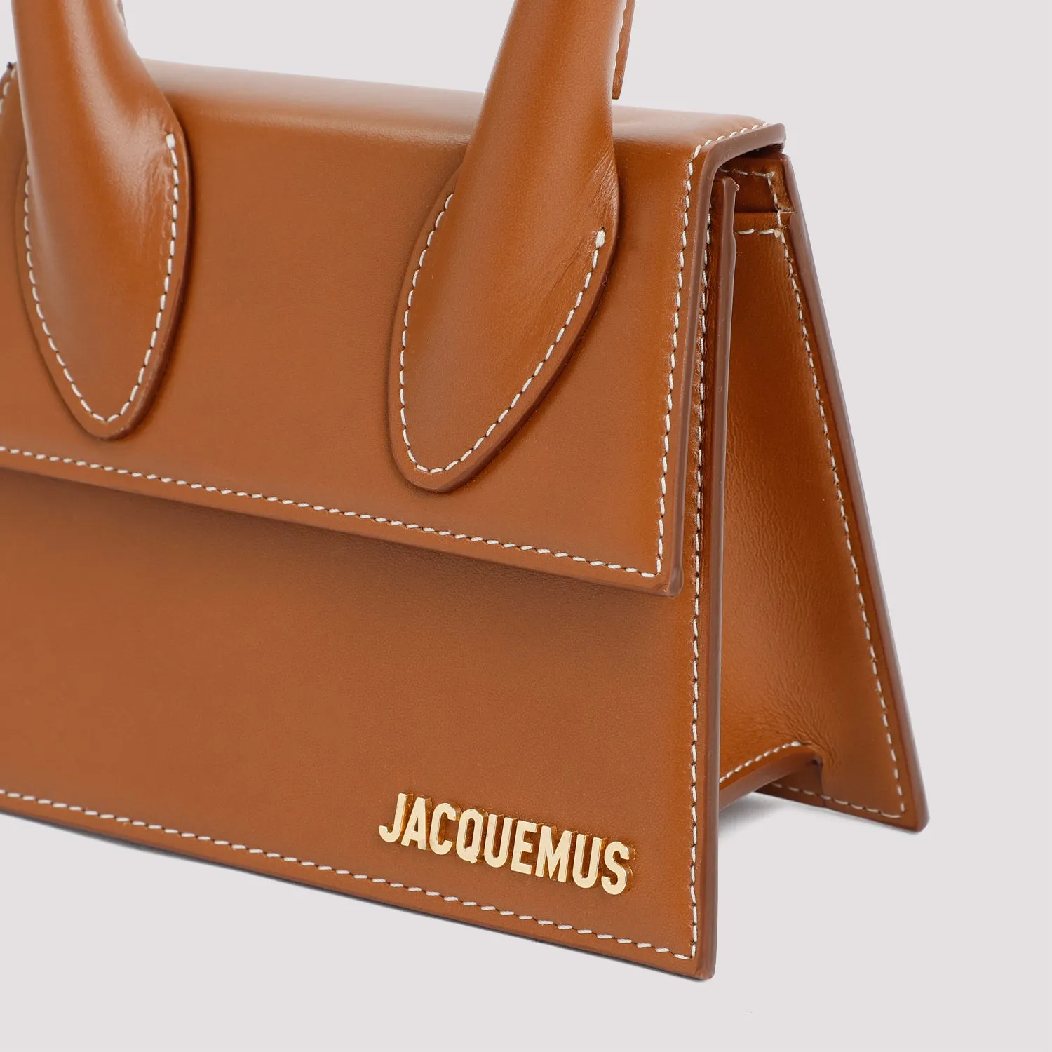 JACQUEMUS Mini Handbag - Chic and Versatile Design (W: 18cm, H: 13.5cm, D: 8cm)