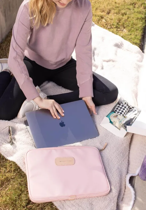 Jon Hart 15' Computer Case