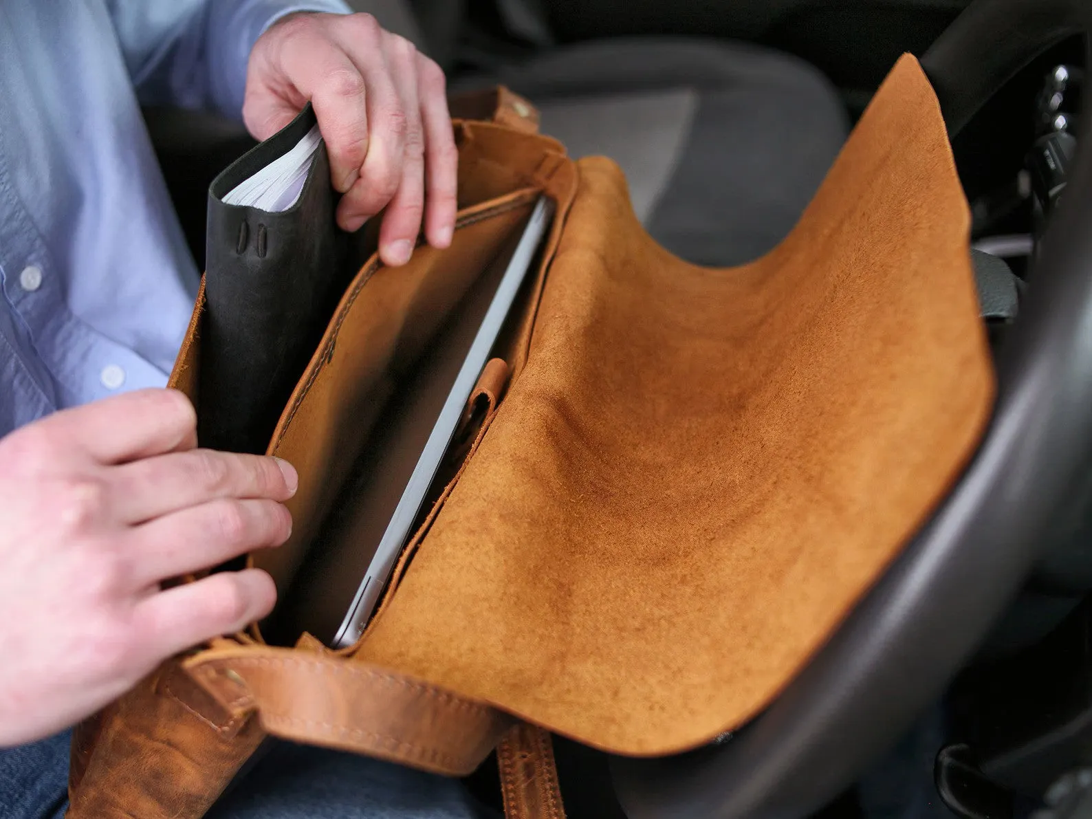 laptop bag leather briefcase