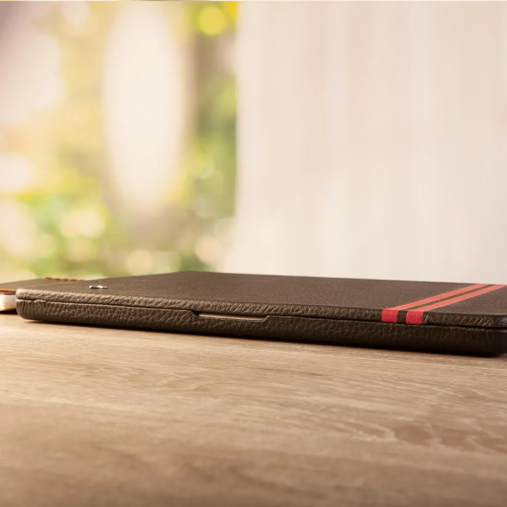 MacBook Pro 14” M4 Leather Suit (2024)