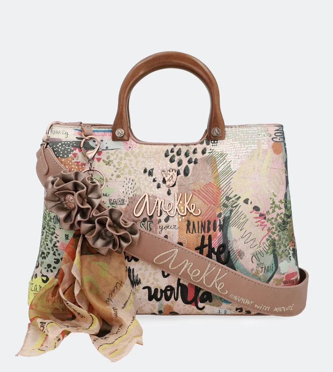 Nature handbag with wooden handles
