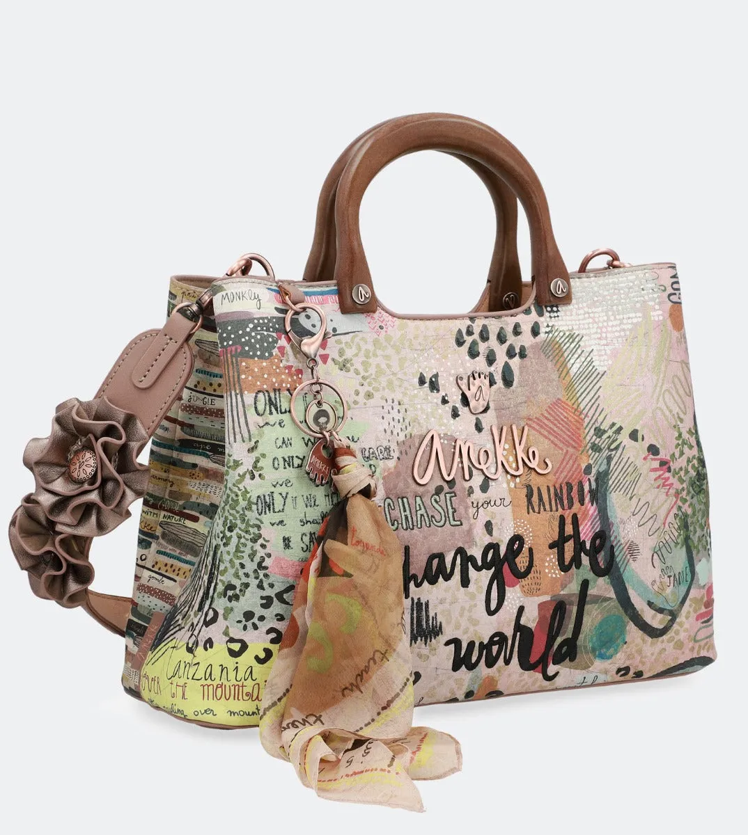 Nature handbag with wooden handles