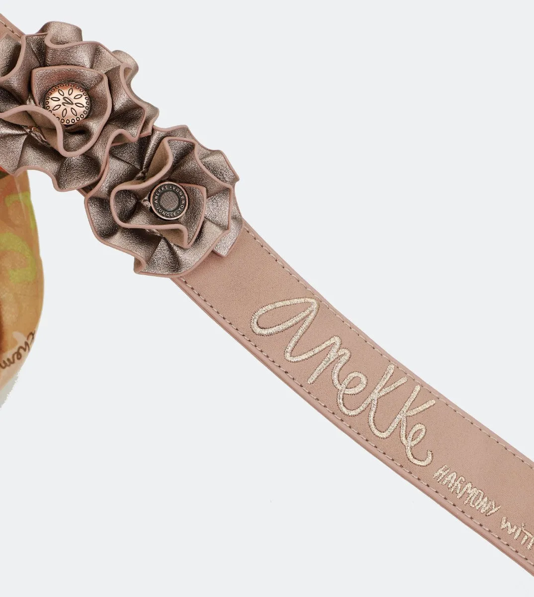 Nature handbag with wooden handles