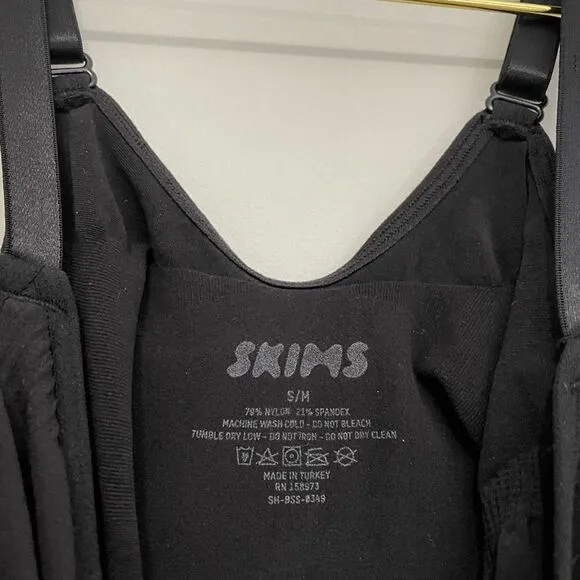 NWOT Skims Seamless Sculpt Mid-thigh Bodysuit S/M