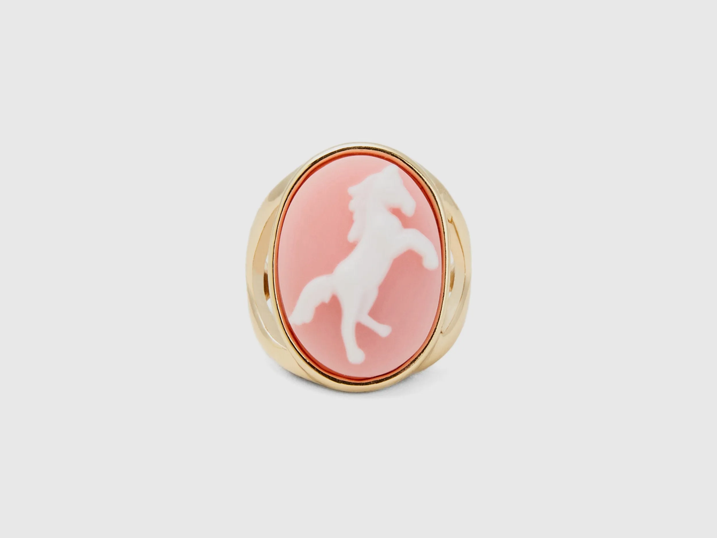 Patterned Ring