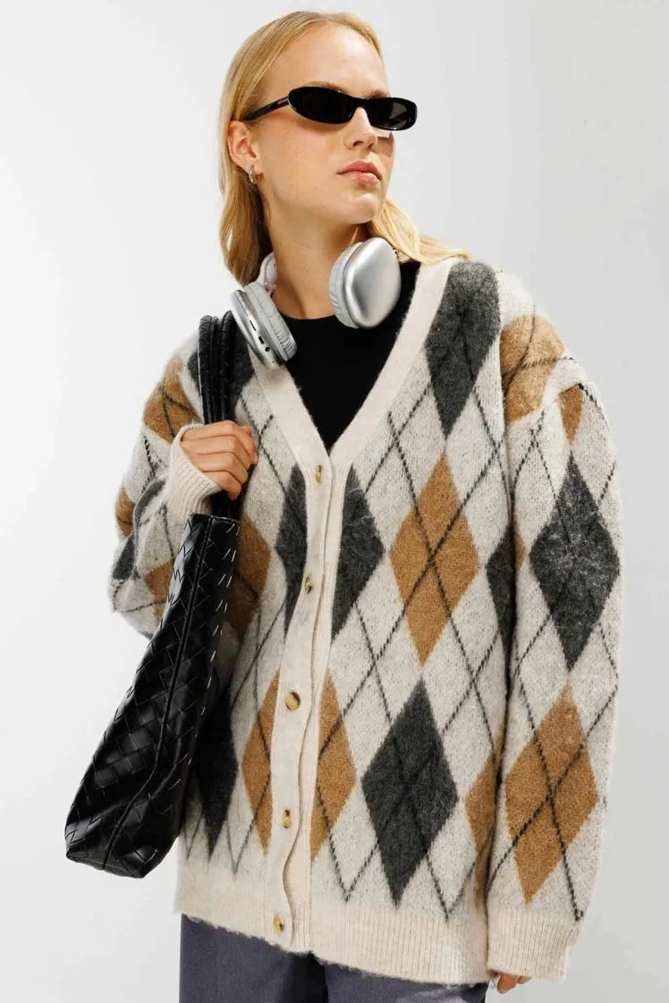 Plaid Argyle Patterned Brushed Beige Cardigan
