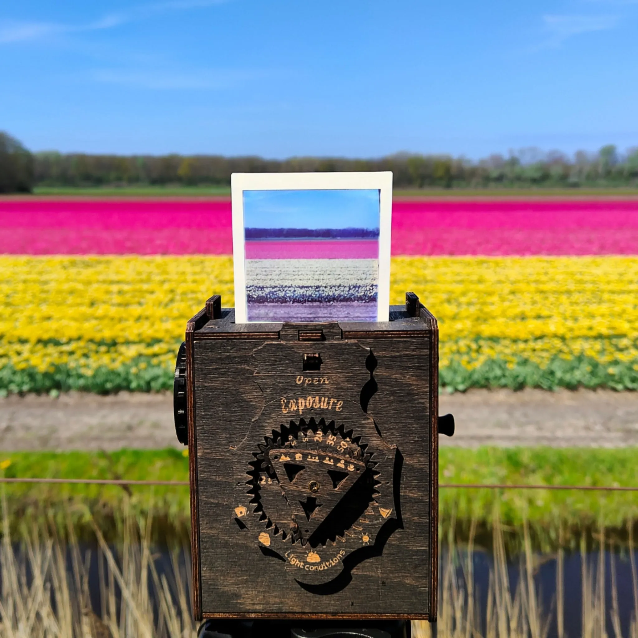 Pre-assembled Pinhole Instant SQUARE Film Camera