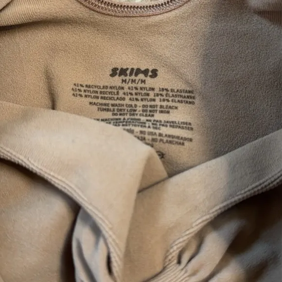 Skims Medium sculpting thong bodysuit shapewear Sienna Brown NWOT MSRP $72