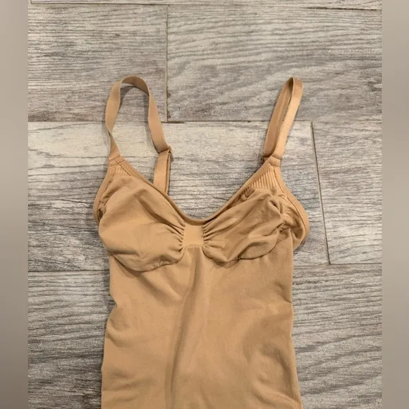Skims nude seamless sculpt brief bodysuit