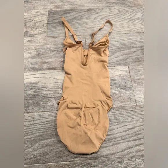 Skims nude seamless sculpt brief bodysuit