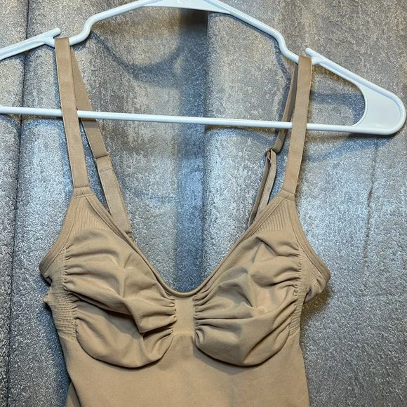 SKIMS seamless sculpt brief bodysuit size XL