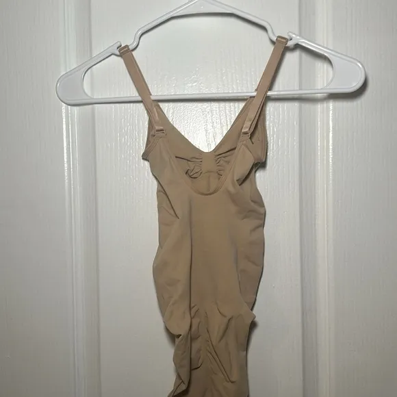 SKIMS seamless sculpt brief bodysuit size XS