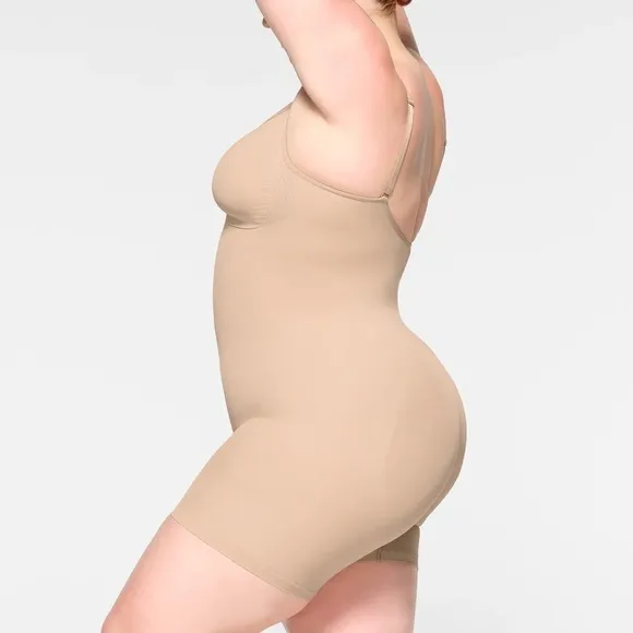 Skims Seamless Sculpt Mid Thigh Bodysuit Shapewear in Mica Size XL