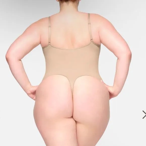 Skims XXS/XS Sculpting Thong Bodysuit Mica NWT