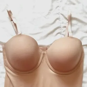 Spanx Red Hot underwire bodysuit shaper with detachable straps, like new, size L