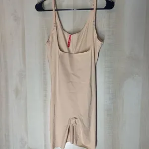 SPANXshape™ Invisible Open Bust Mid Tbigh Bodysuit, size‎ large