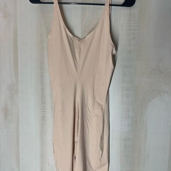 SPANXshape™ Invisible Open Bust Mid Tbigh Bodysuit, size‎ large