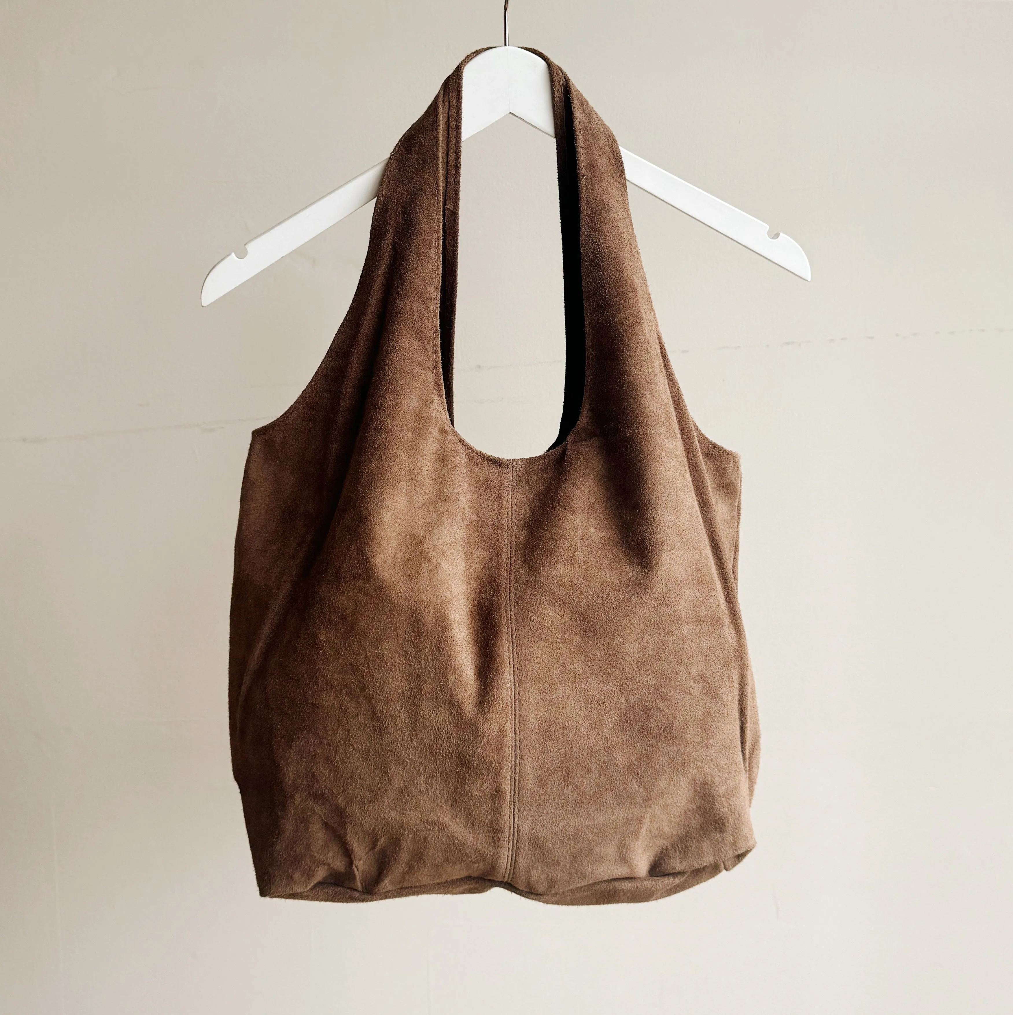 Suede Leather Shoulder Bag in Mushroom