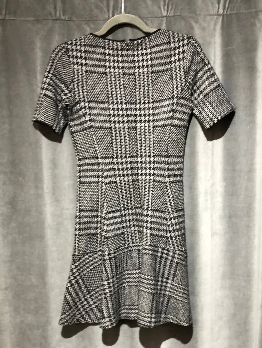 Theory Grey houndstooth patterned mermaid dress