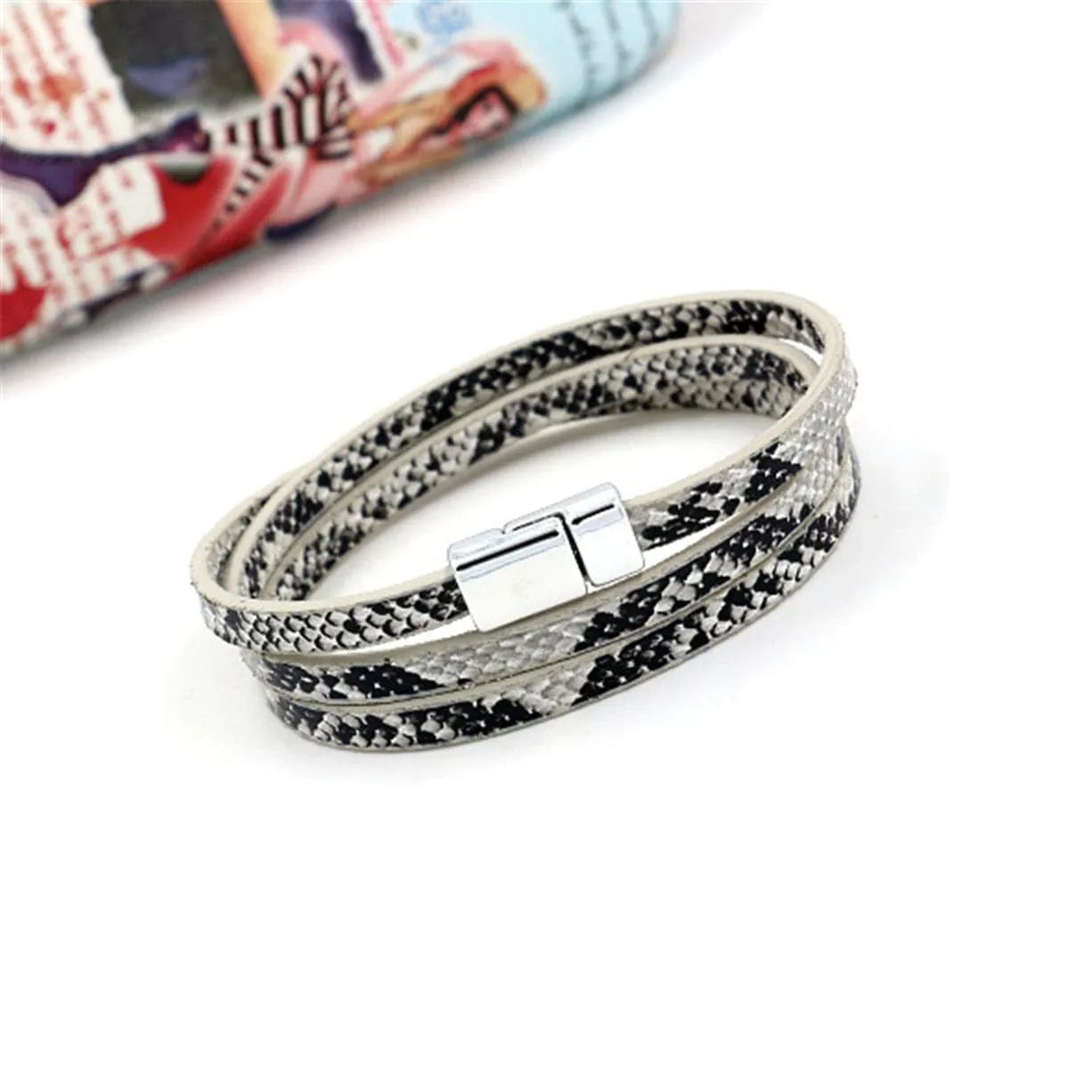 White Serpentine Layered 0.2'' Bracelet