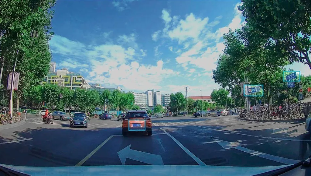 Xiaomi YI Ultra DVR 2.7K Dash Camera (English Version)